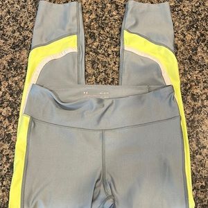 Under Armour 7/8 Leggings, size M